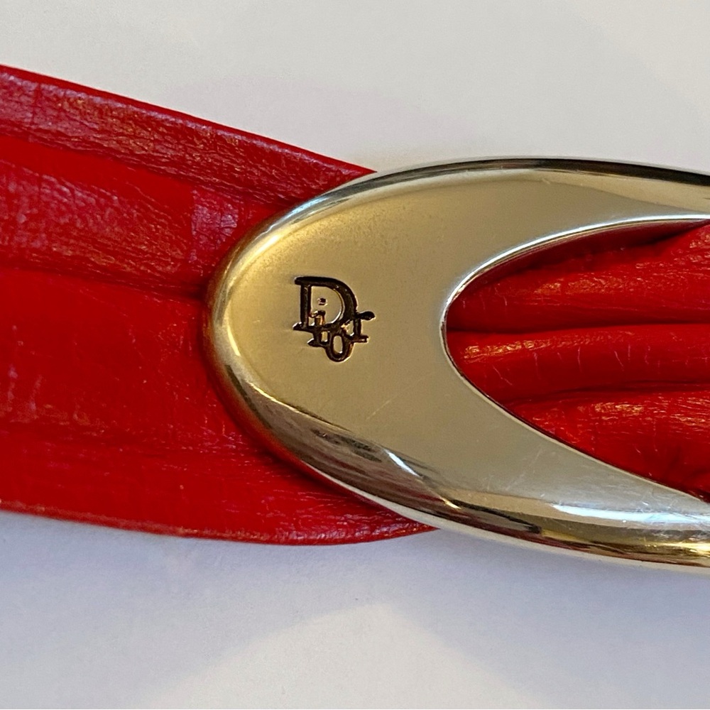 VINTAGE CHRISTIAN DIOR RED LEATHER SILVER CIRCLE BUCKLE BELT - Picture 4 of 7